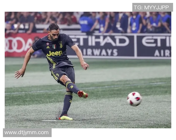 足球明星炫酷瞬间展现运动魅力与个性风采的精彩照片集