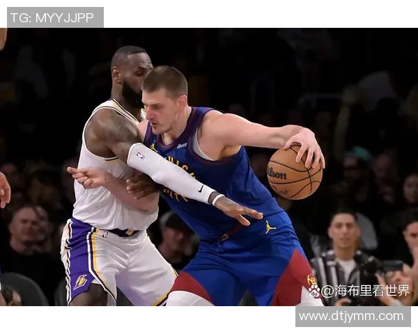 白人篮球明星风采展示及其职业生涯成就全面介绍